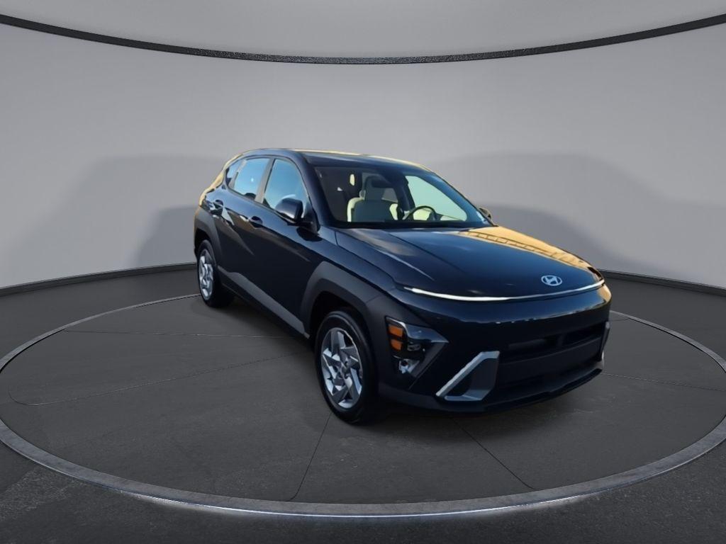 2026 Hyundai Kona SE photo 2