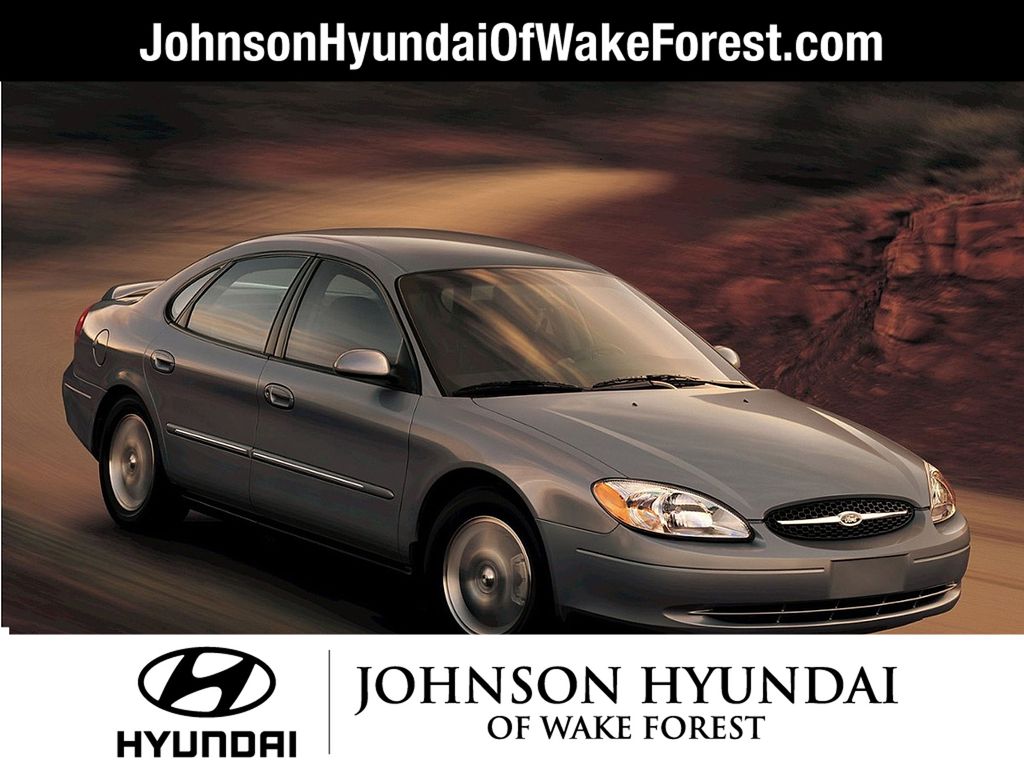 2003 Ford Taurus's photo