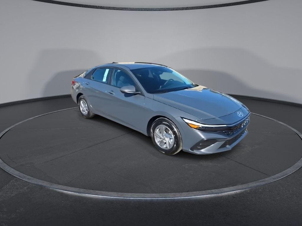 New 2026 Hyundai Elantra SE Sedan