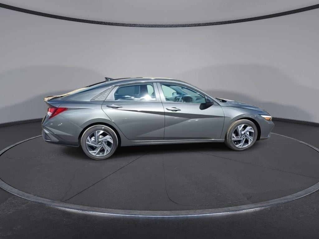 New 2025 Hyundai Elantra SEL Sport Sedan