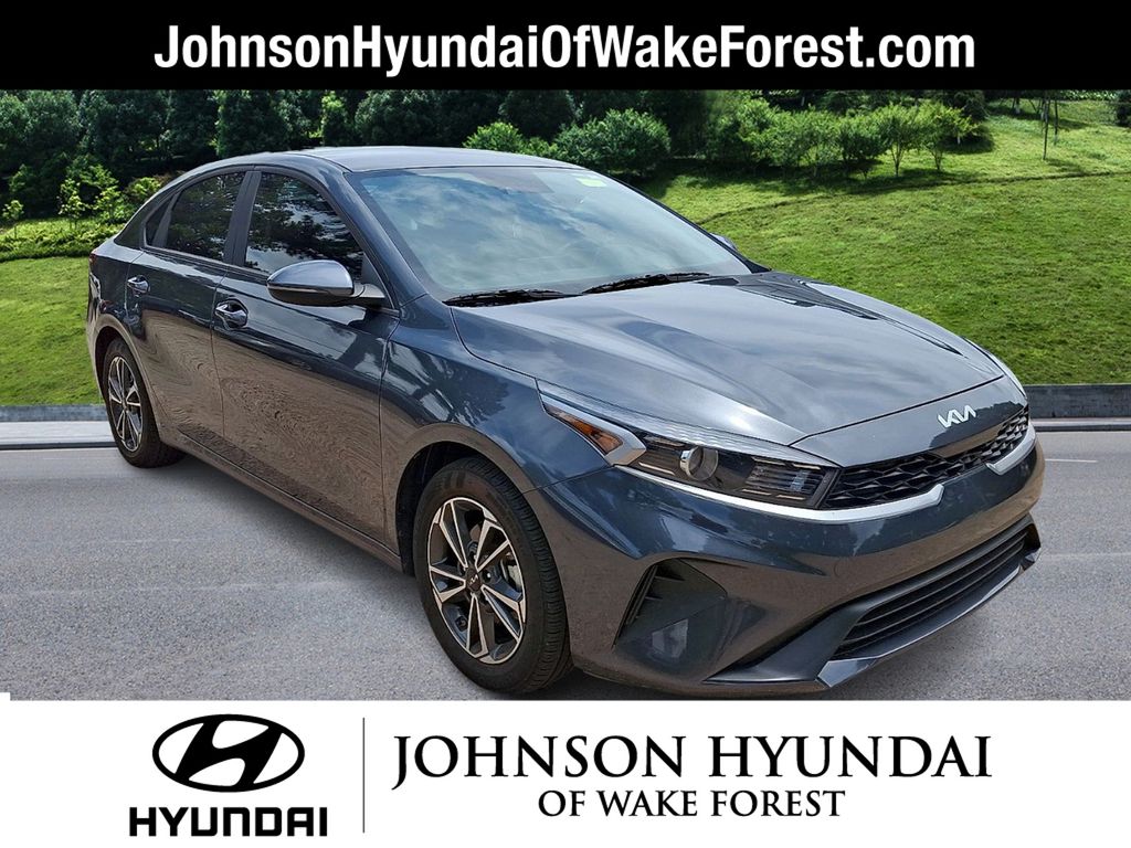 2024 Kia Forte LXS AT's photo