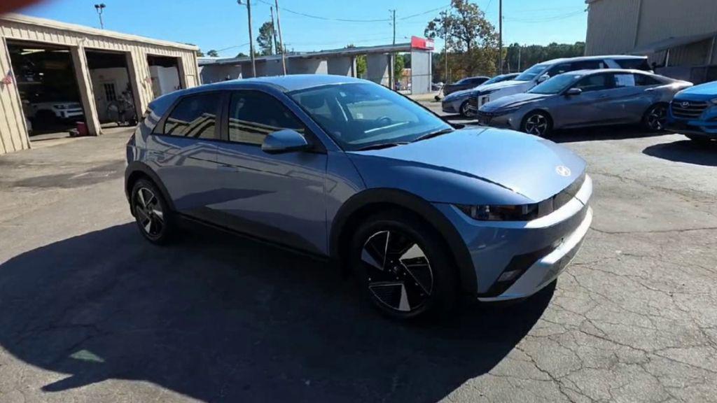 2026 Hyundai Ioniq 5 SE photo 2