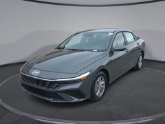 2026 Hyundai Elantra SE Sedan