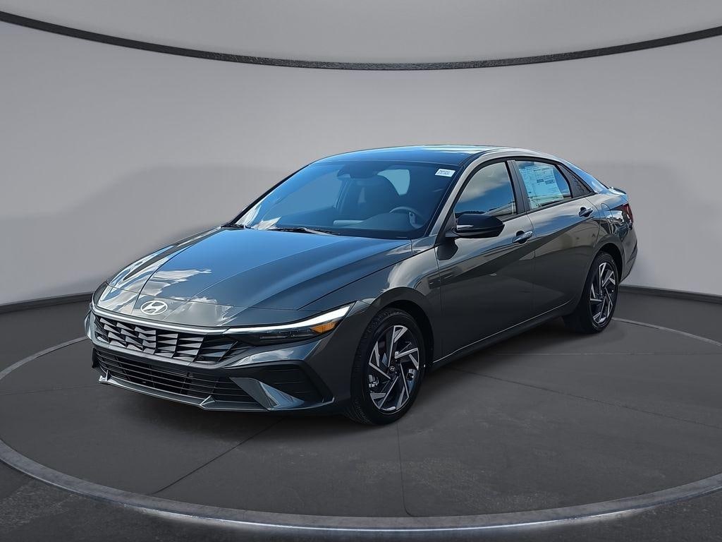 New 2025 Hyundai Elantra SEL Sport Sedan