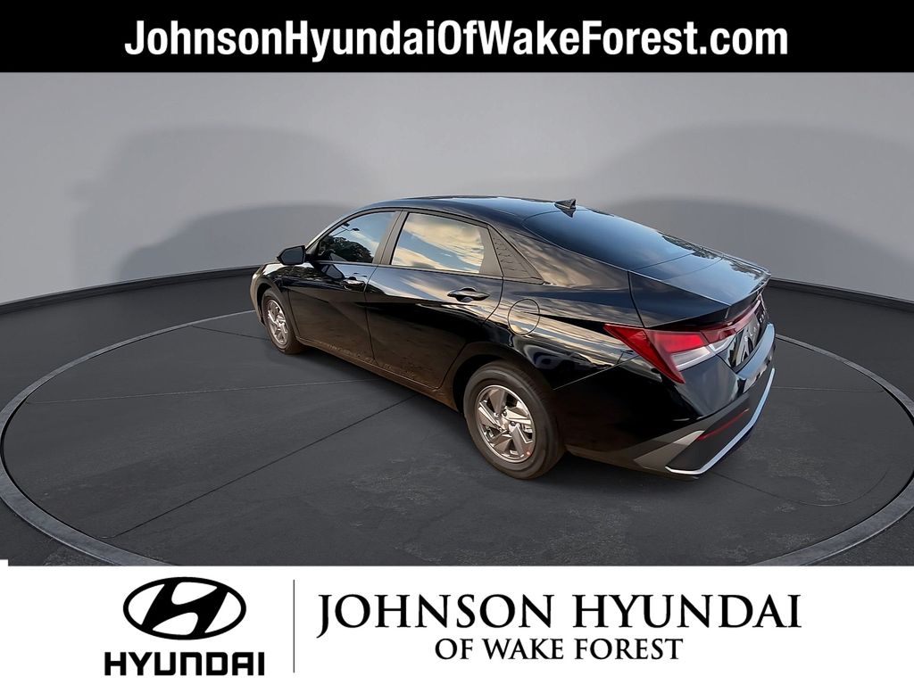 2025 Hyundai Elantra SE - Photo 6