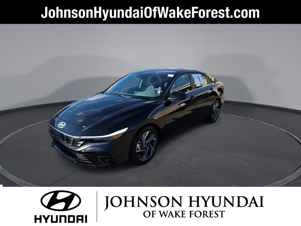 Used 2025 Hyundai Elantra SEL Convenience Sedan