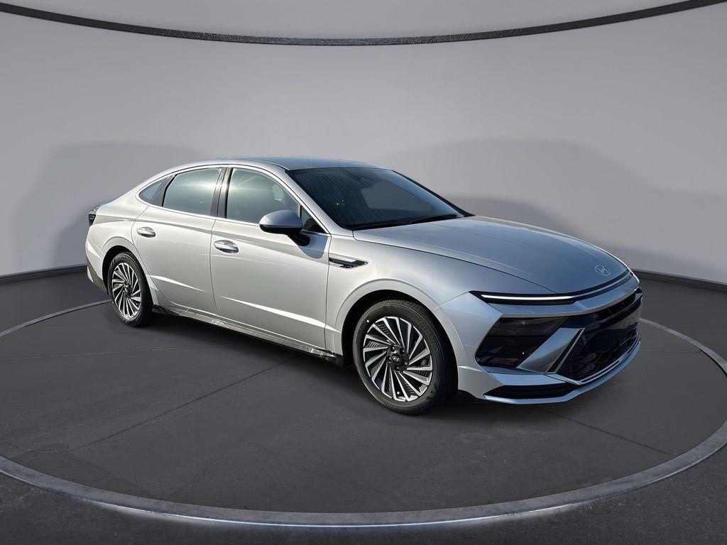 2025 Hyundai Sonata Hybrid