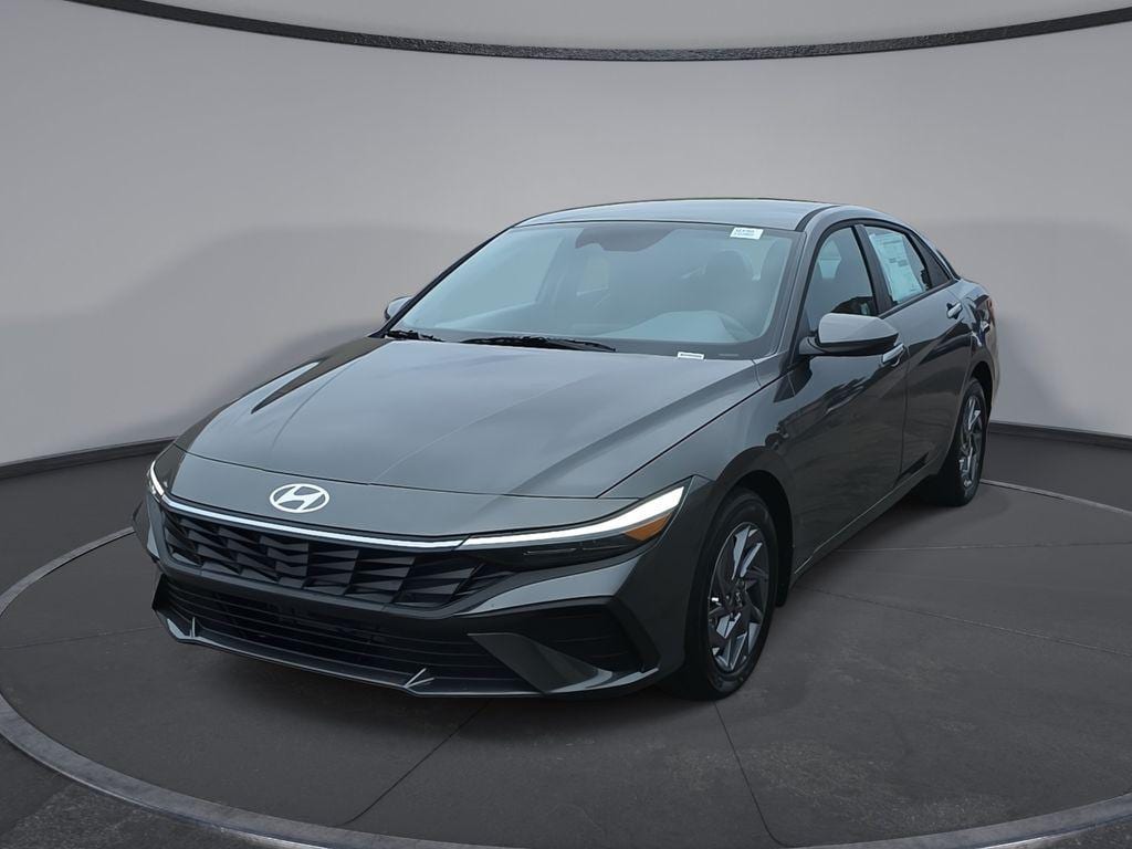 2026 Hyundai Elantra Blue's photo