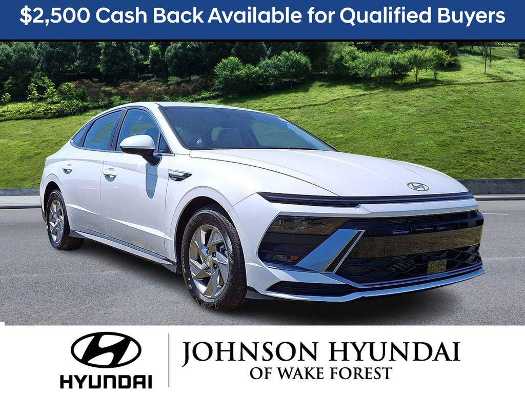 2026 Hyundai Sonata SE's photo