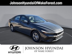 2025 Hyundai Elantra SE Sedan