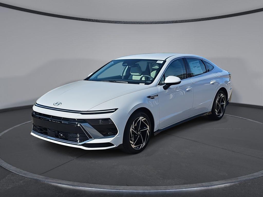 2026 Hyundai Sonata SEL's photo