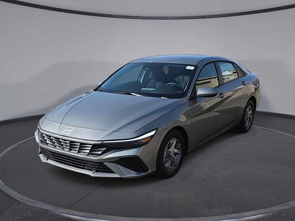 New 2026 Hyundai Elantra SE Sedan