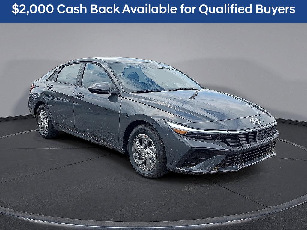 New 2026 Hyundai Elantra SE Sedan