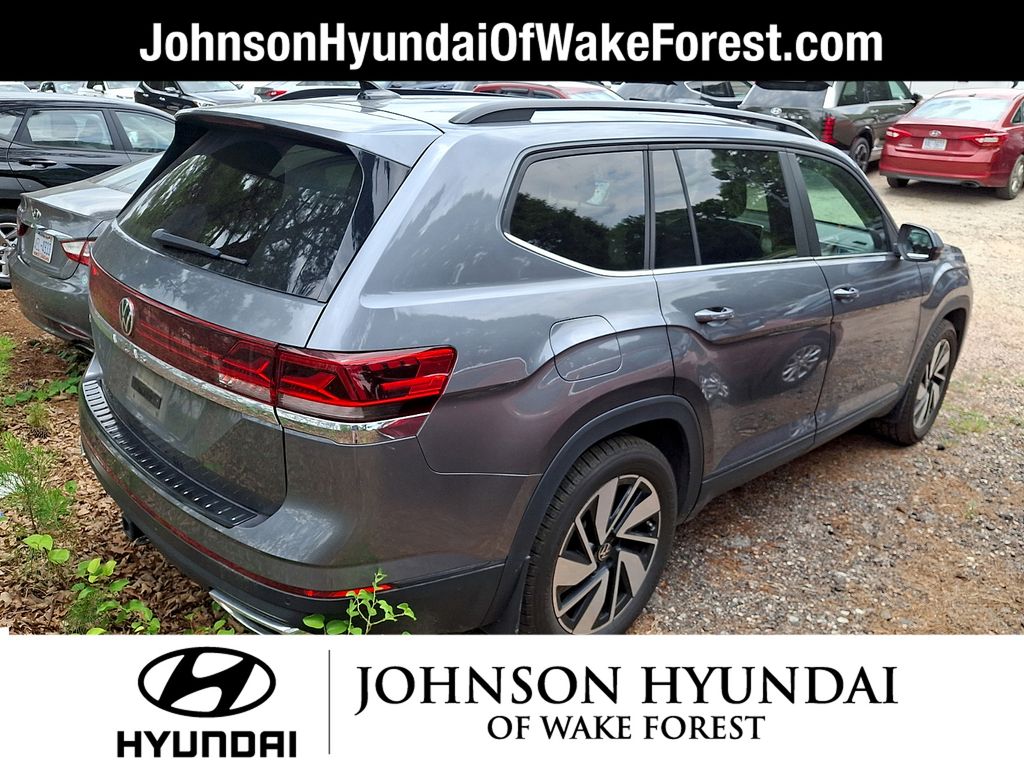 2024 Volkswagen Atlas SE w/Tech - Photo 5