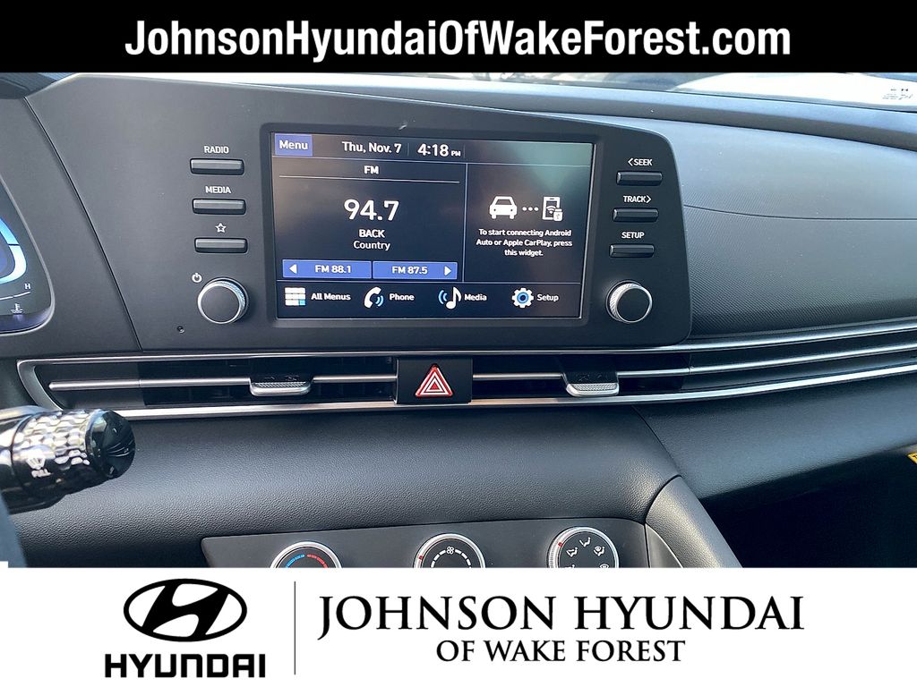 2025 Hyundai Elantra SE - Photo 16