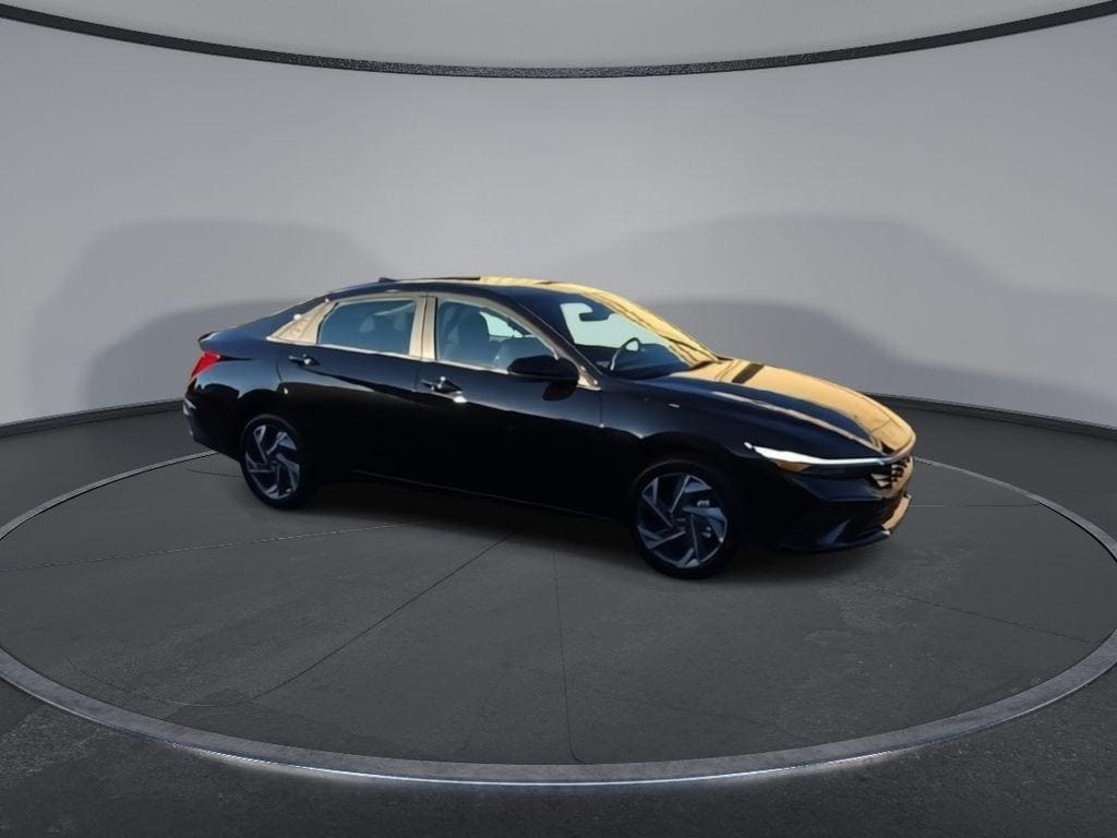 New 2025 Hyundai Elantra SEL Sport Sedan