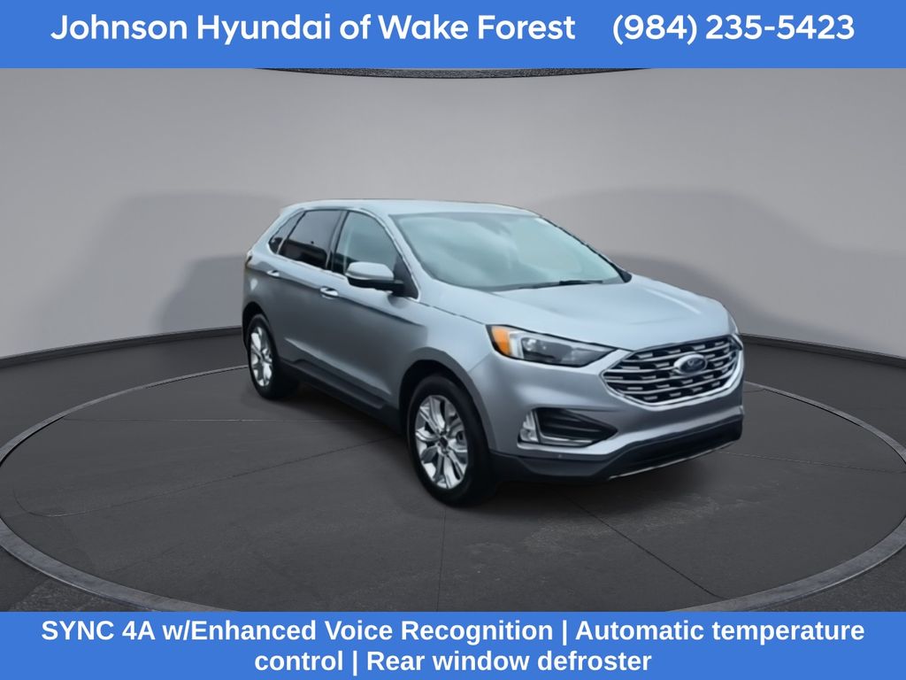 2024 Ford Edge Titanium photo 2