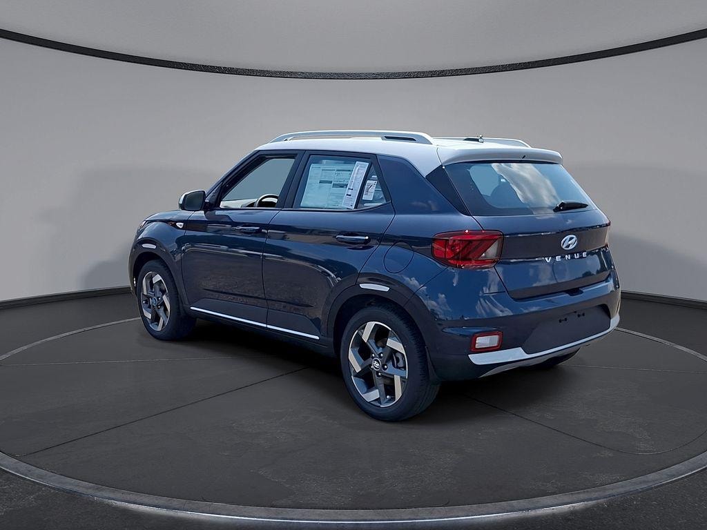 New 2026 Hyundai Venue SEL w/Two-Tone Roof SUV