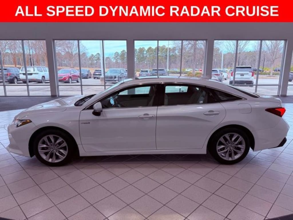 Used 2021 Toyota Avalon Hybrid XLE Sedan