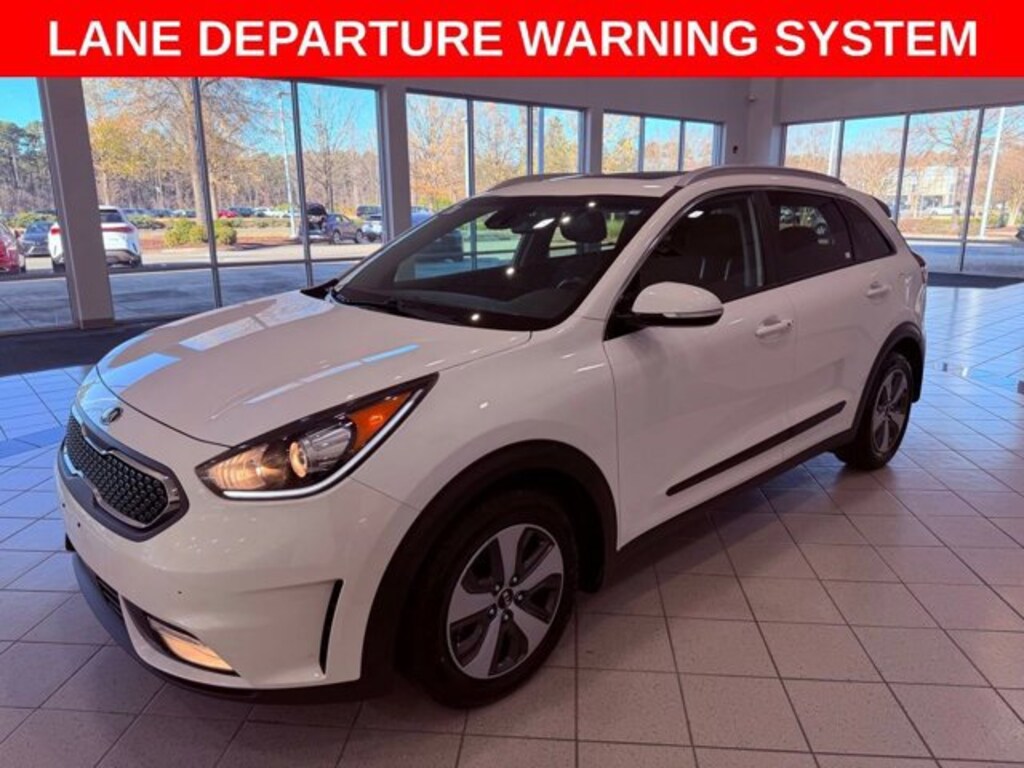 Used 2017 Kia Niro EX SUV