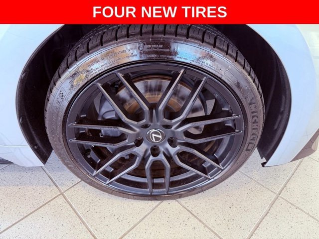 2023 Lexus IS 350 F SPORT photo 4