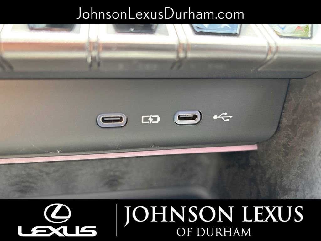 2026 Lexus IS 350 F SPORT - Photo 18