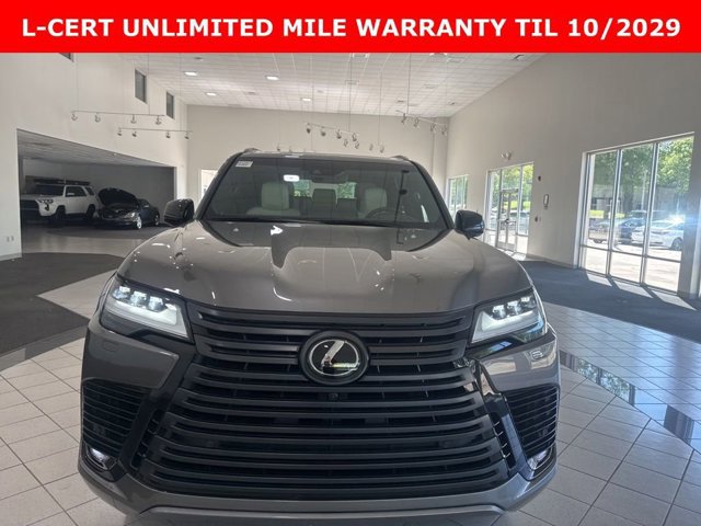 2023 Lexus LX 600 Luxury photo 2