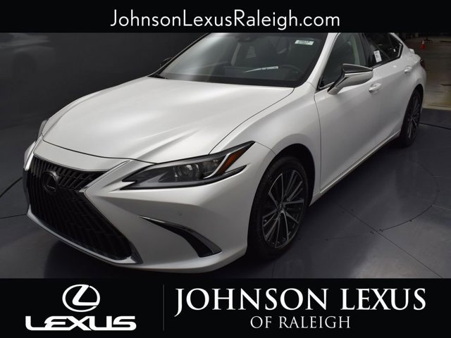 2025 Lexus ES Hybrid 300h's photo