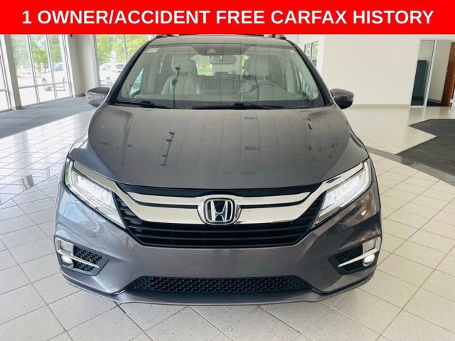 2019 Honda Odyssey Touring photo 2