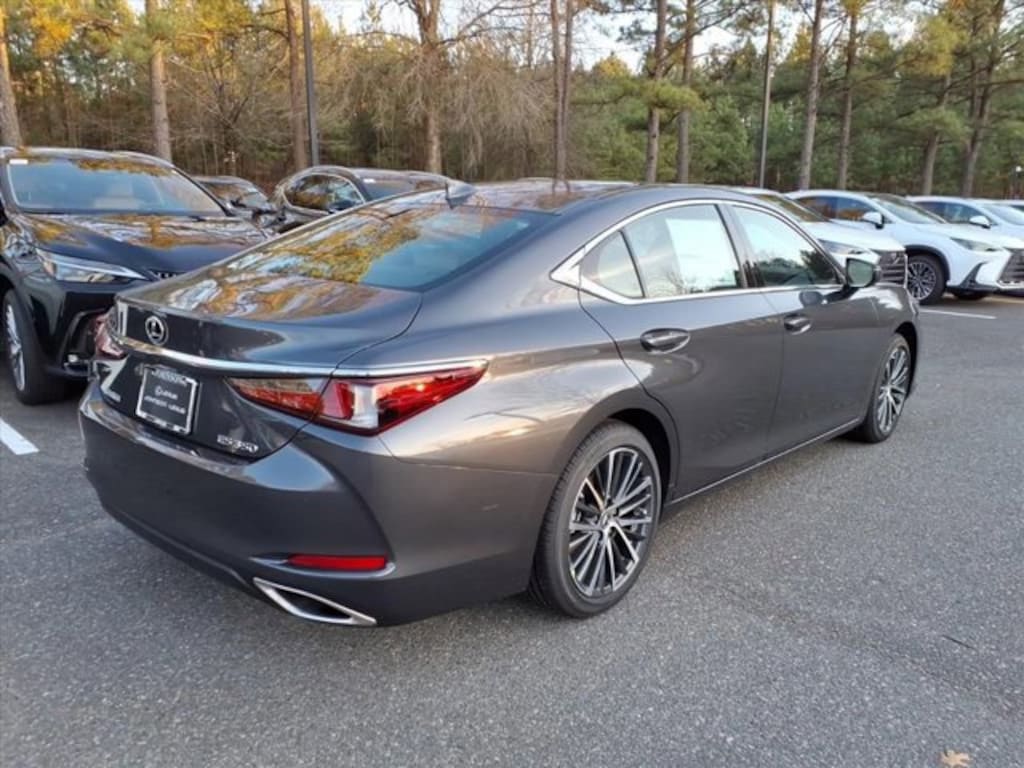 New 2025 Lexus ES 350 4-DOOR SEDAN