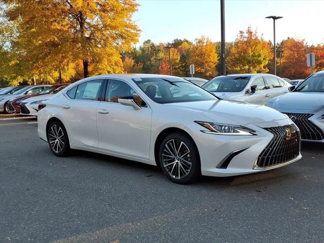2025 Lexus ES 350's photo