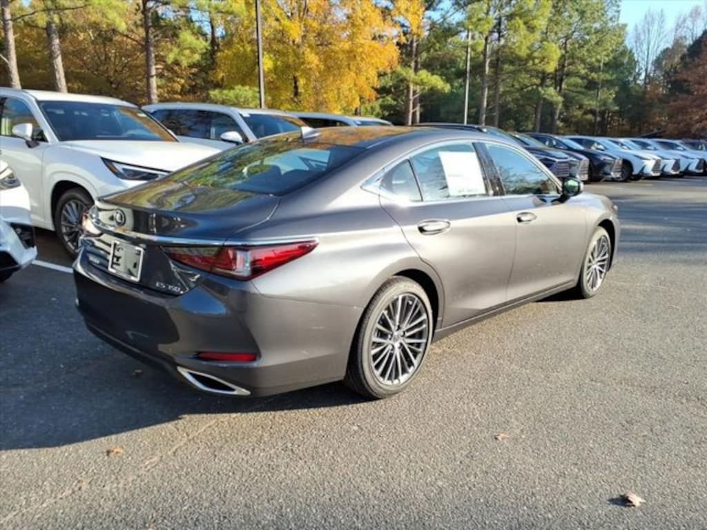 New 2025 Lexus ES 350 4-DOOR SEDAN