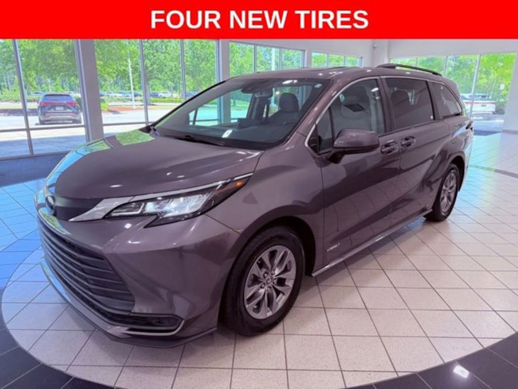 Used 2021 Toyota Sienna LE 8 Passenger Van
