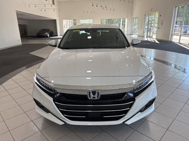 2022 Honda Accord Hybrid Touring photo 2