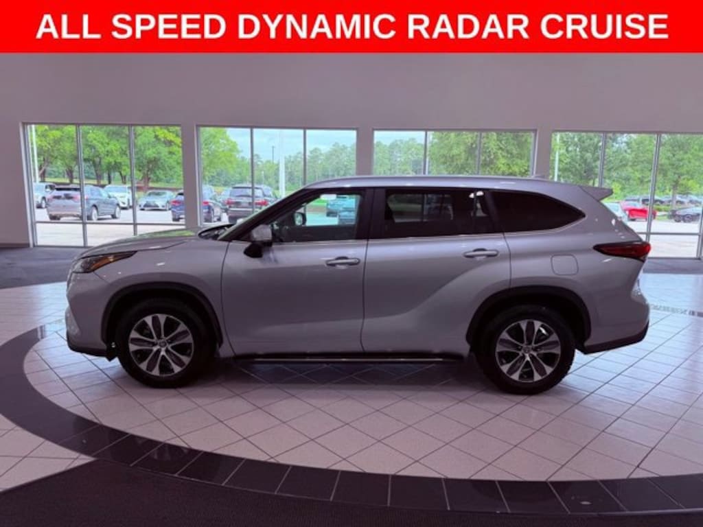 Used 2023 Toyota Highlander XLE SUV