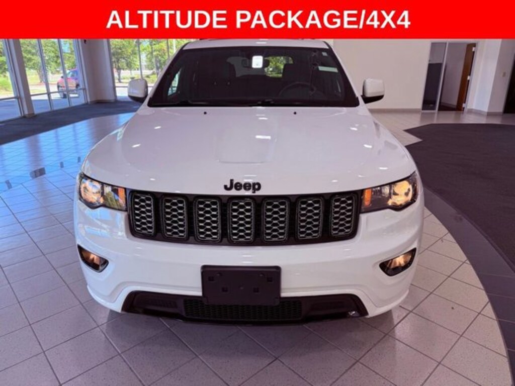 Used 2019 Jeep Grand Cherokee Altitude SUV