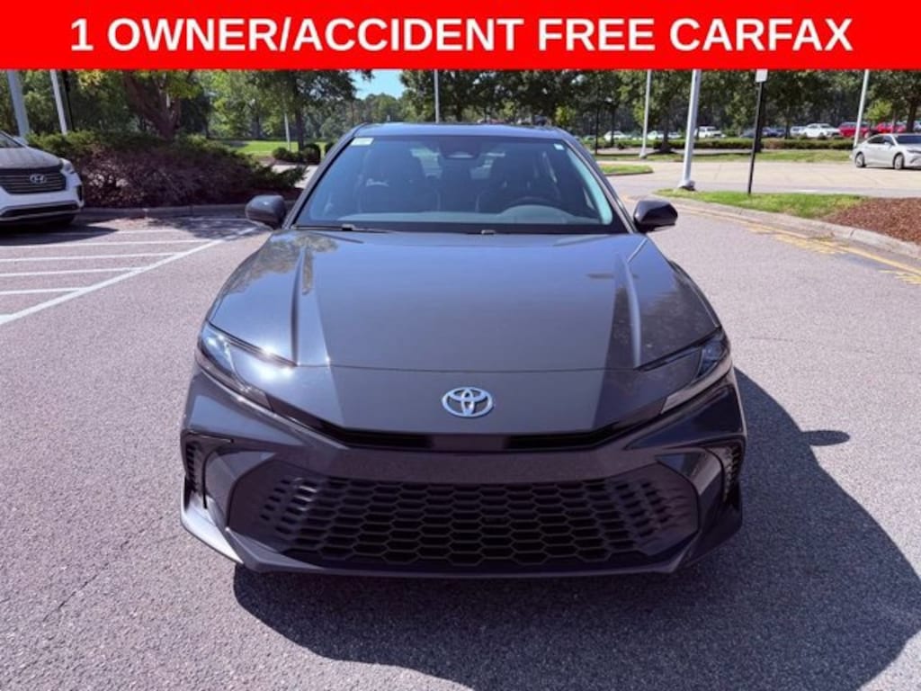 Used 2025 Toyota Camry SE Sedan