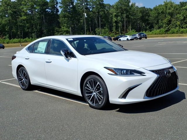 2025 Lexus ES Hybrid 300h's photo