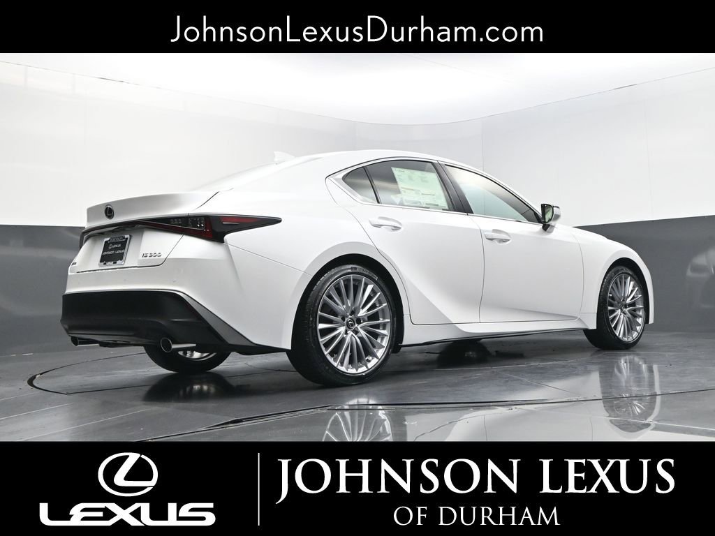 2025 Lexus IS 300 - Photo 19