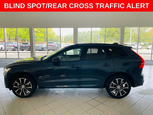 2025 Volvo XC60 B5 photo 3