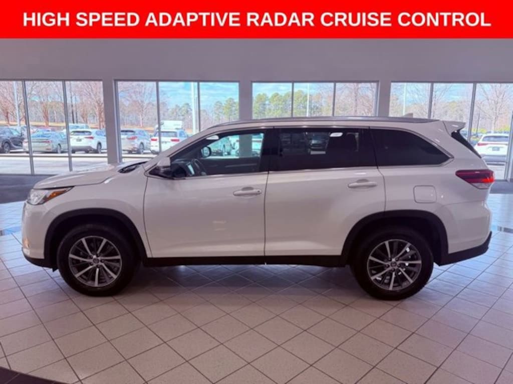 Used 2019 Toyota Highlander XLE V6 SUV