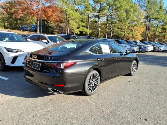 2025 Lexus ES 350 photo 3