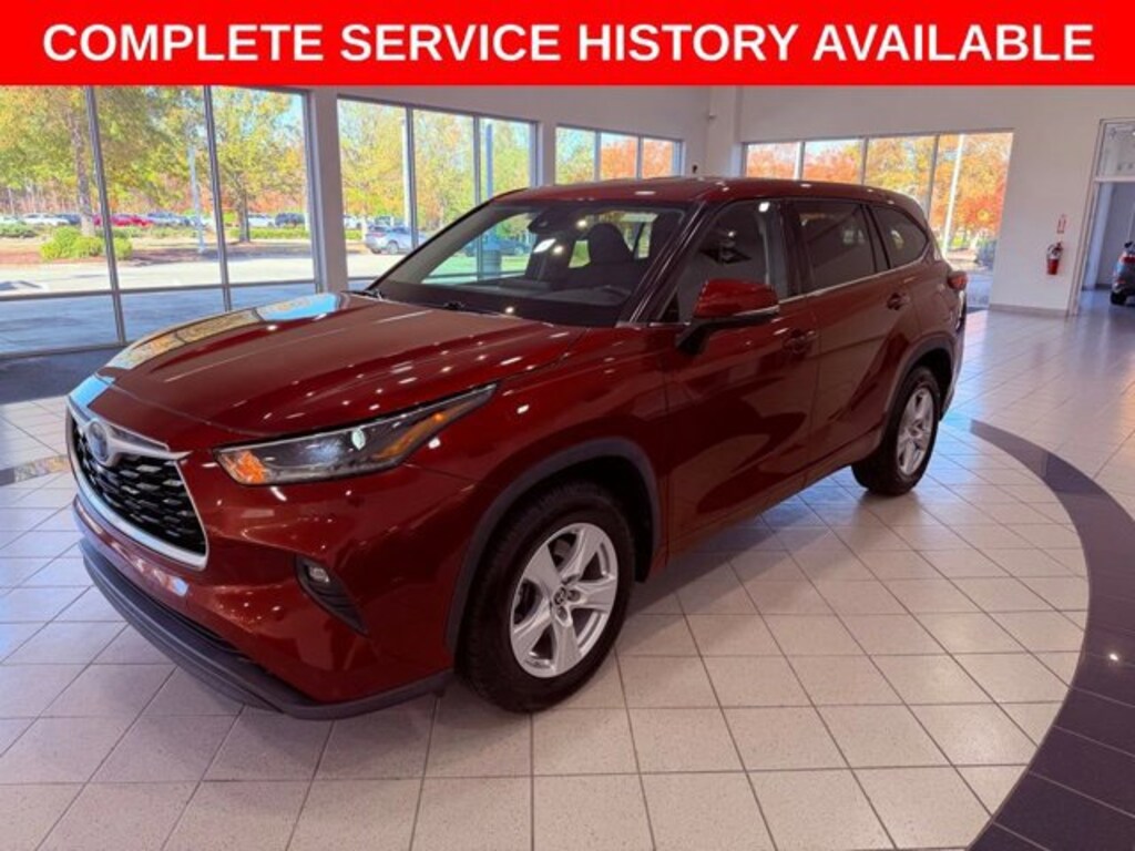 Used 2021 Toyota Highlander LE SUV