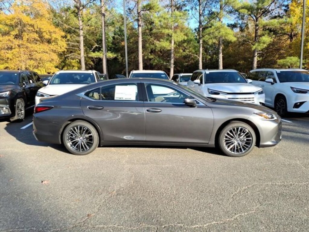 New 2025 Lexus ES 350 4-DOOR SEDAN