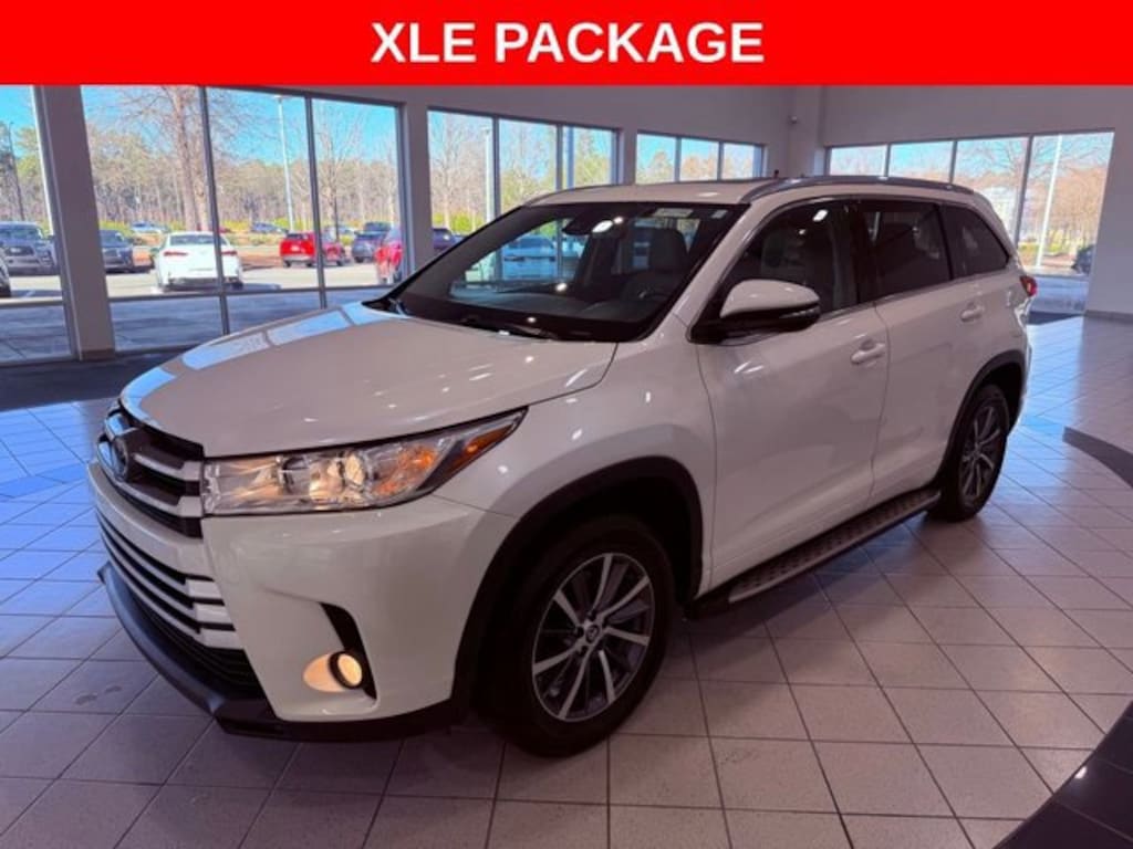 Used 2018 Toyota Highlander XLE V6 SUV