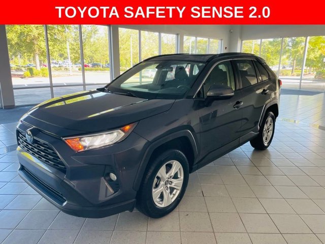 2019 Toyota RAV4 XLE photo 3