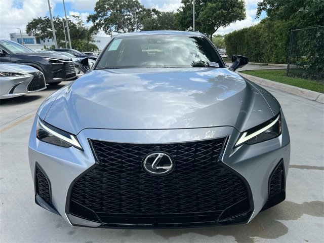 2025 Lexus IS 350 F SPORT photo 2