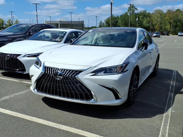 2025 Lexus ES 350 photo 3
