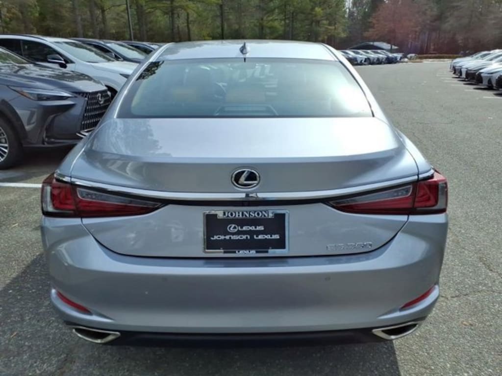 New 2025 Lexus ES 350 4-DOOR SEDAN