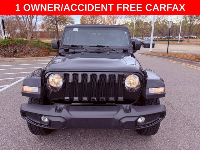 2022 Jeep Wrangler Unlimited Sahara photo 2